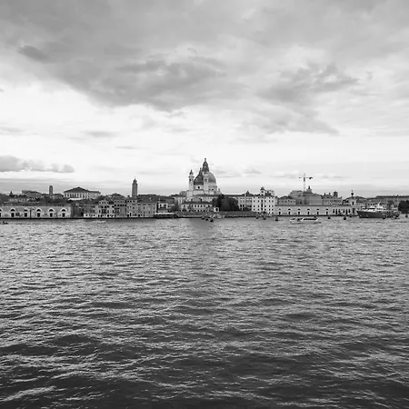 Iconic - Best View In Venice Exterior photo